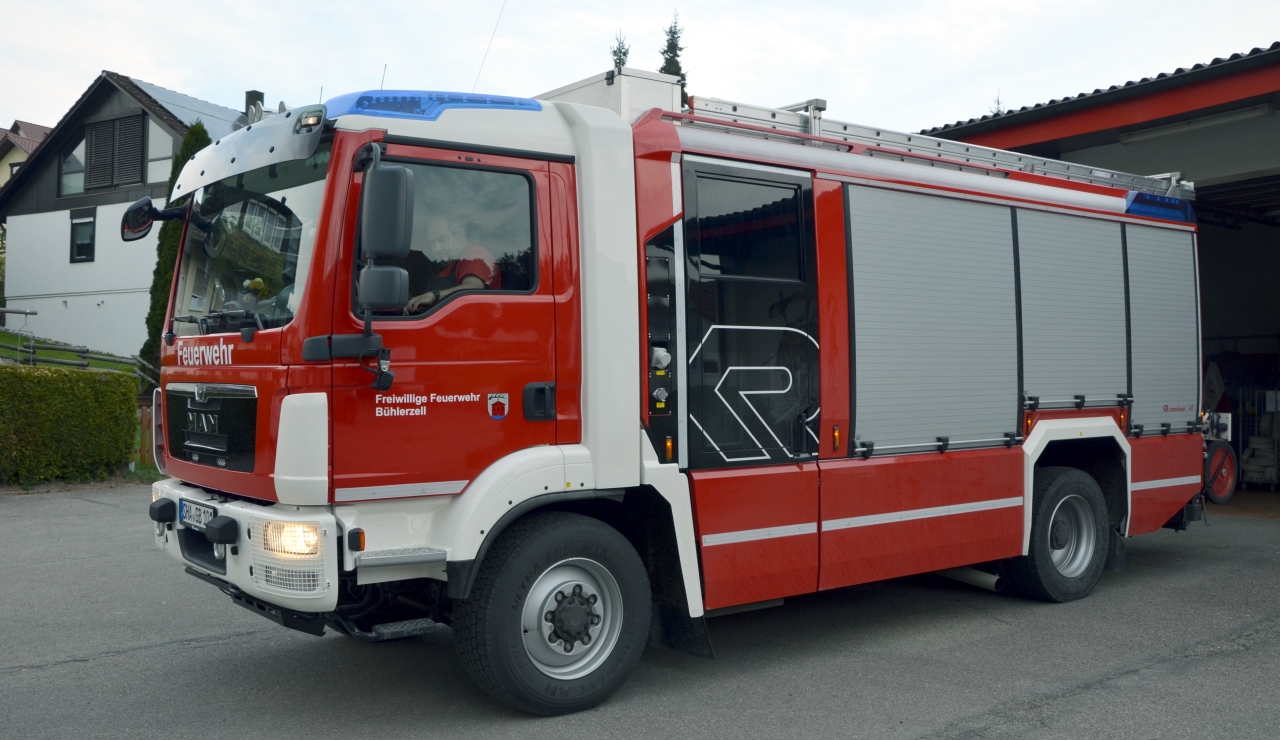 Hilfeleistungslöschgruppenfahrzeug (HLF20) der Feuerwehr Bühlerzell Hilfeleistungslöschgruppenfahrzeug (HLF20) der Feuerwehr Buehlerzell